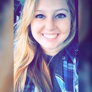 Meet your Posher, Emilee